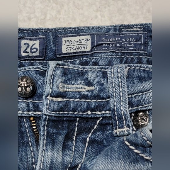 Miss Me Jeans.  Size 26x29 straight leg, whisking, low rise like new - Picture 8 of 9